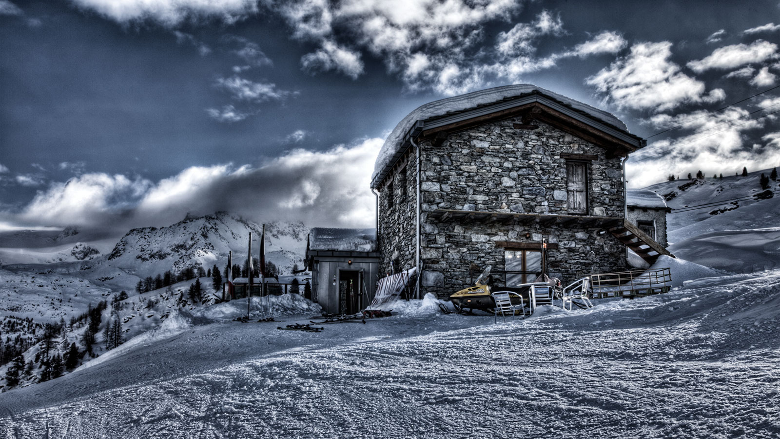 Serate in baita e cena alla Maison Carrel a La Thuile in Valle d'Aosta La Maison Carrel a La Thuile in Valle d'Aosta il gusto di mangiare in quota